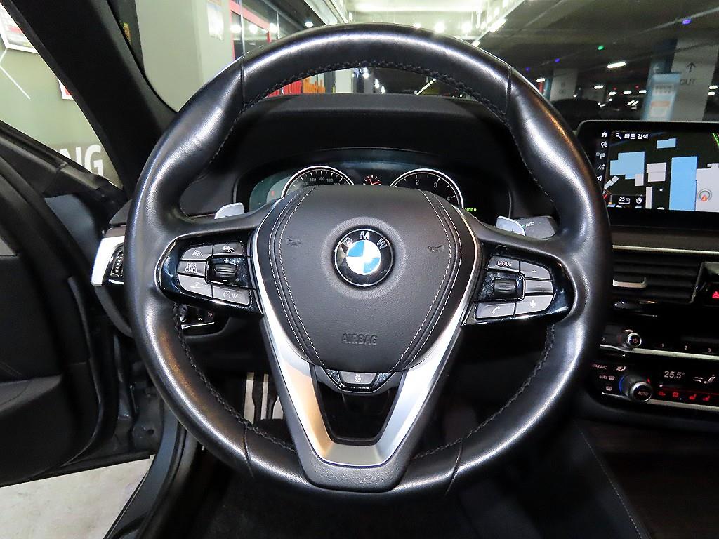 BMW 5 Series - Vista 8