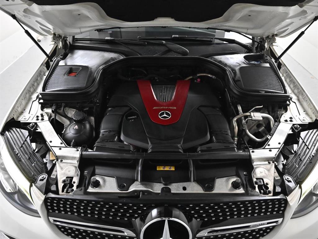 Mercedes Benz GLC Class - Vista 6