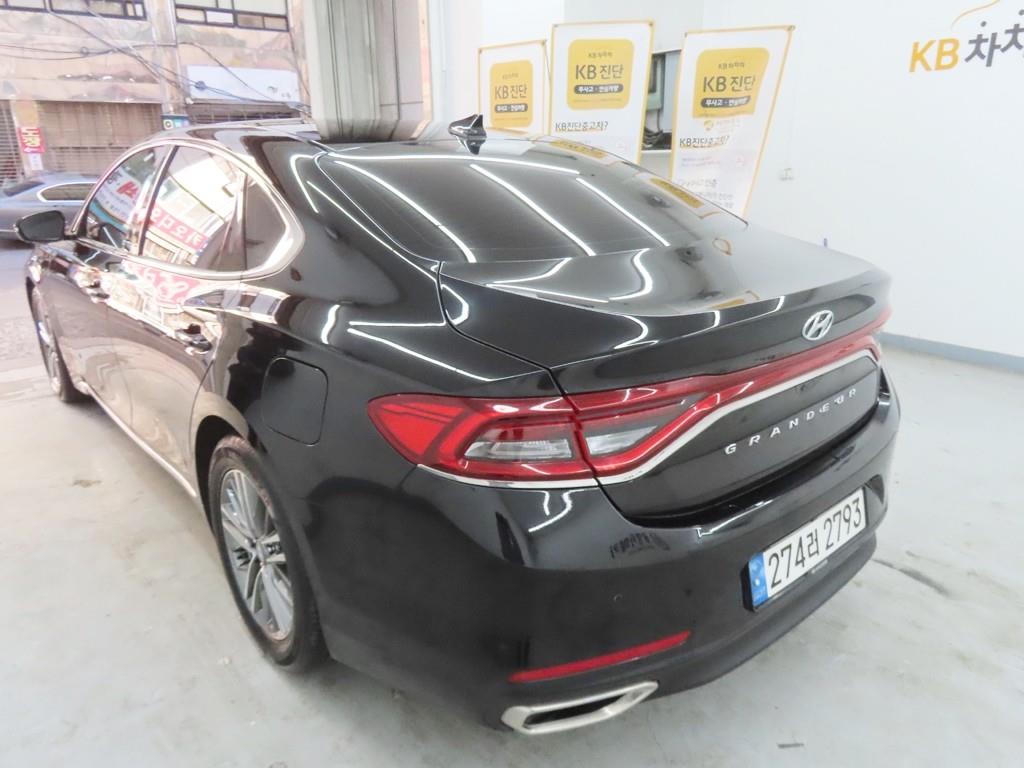 HYUNDAI Grandeur - Vista 4