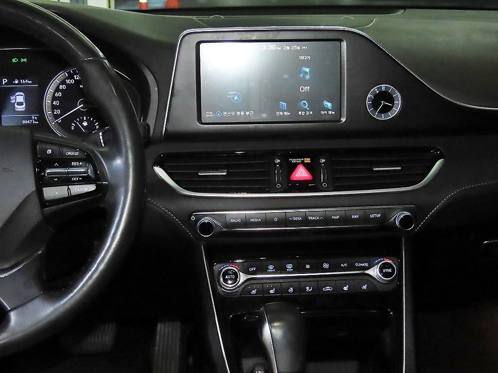 HYUNDAI Grandeur - Vista 11