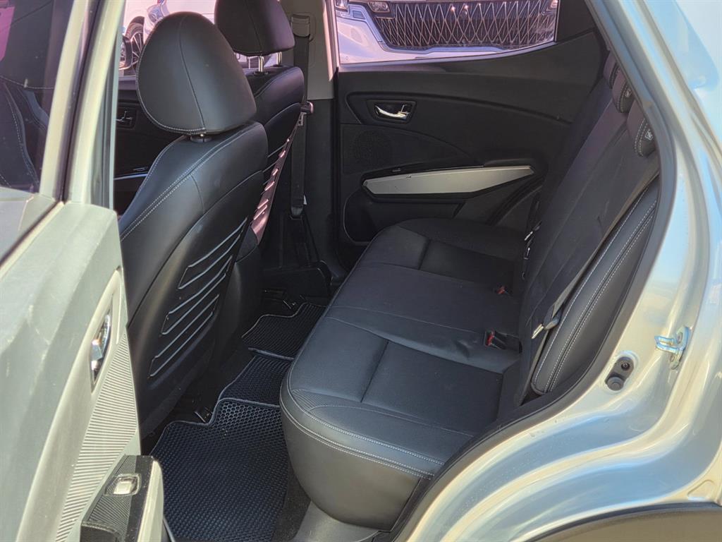 Ssangyong Tivoli - Vista 11