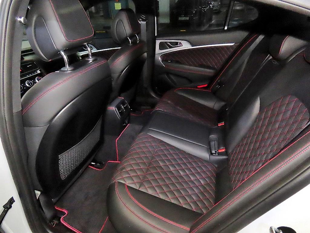 Genesis G70 - Vista 7