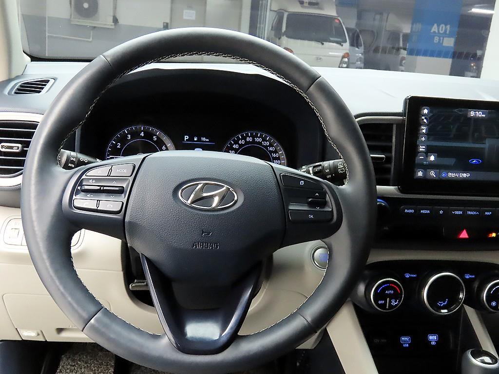 HYUNDAI Venue - Vista 7