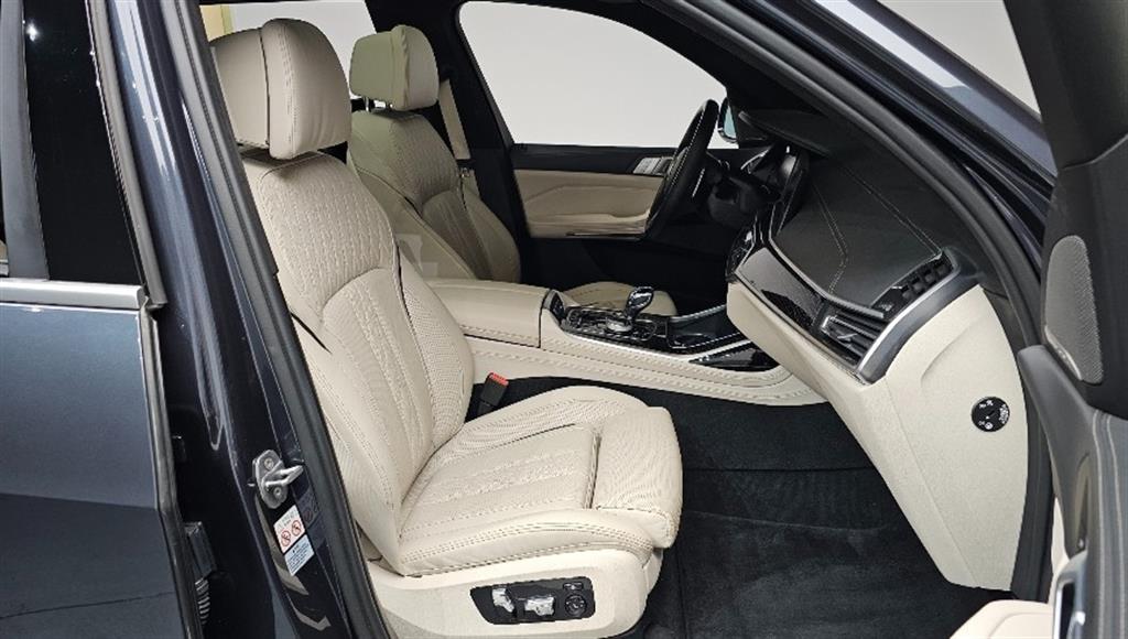 BMW X7 - Vista 11