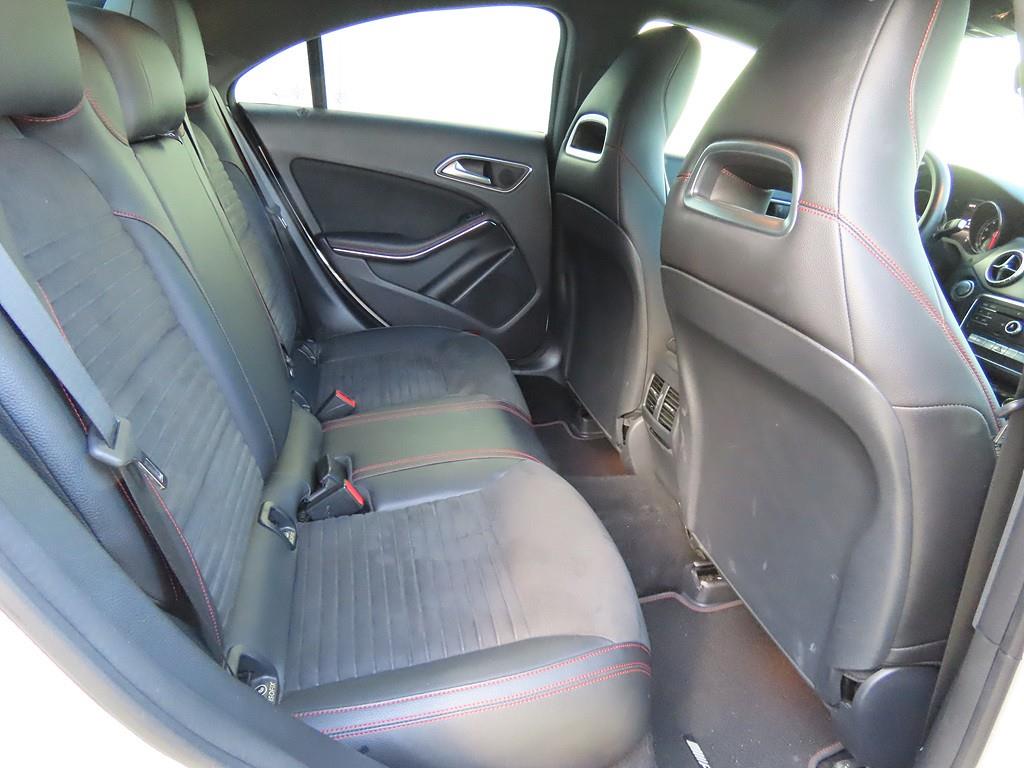 Mercedes Benz CLA Class - Vista 8