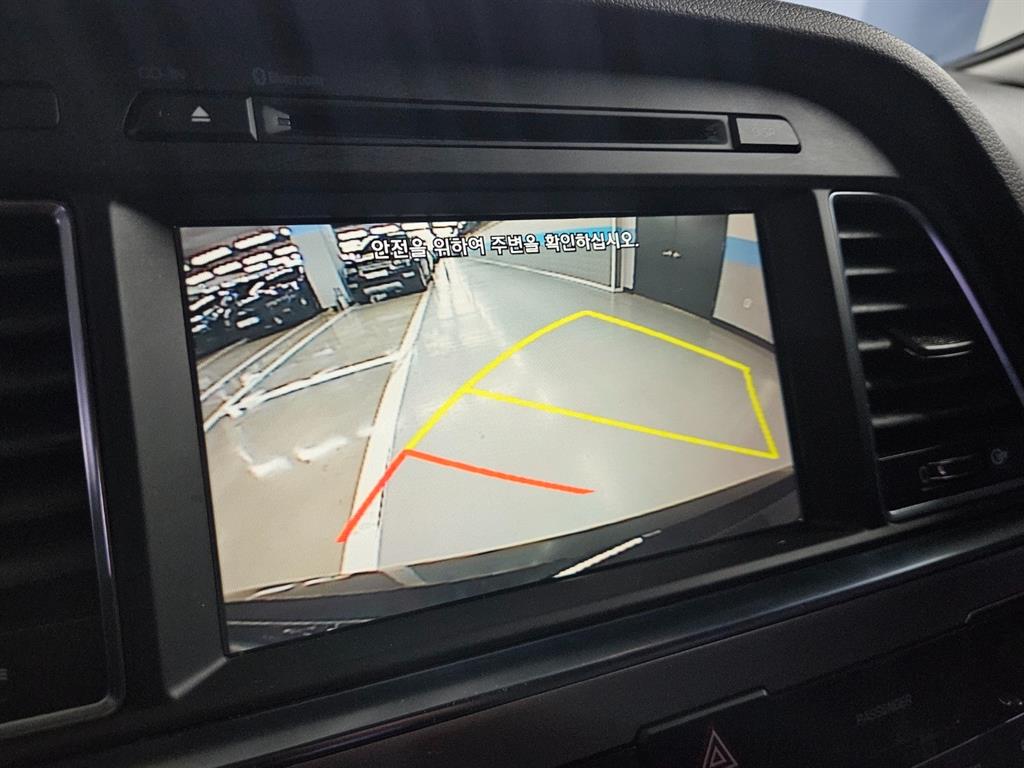 HYUNDAI Sonata - Vista 12