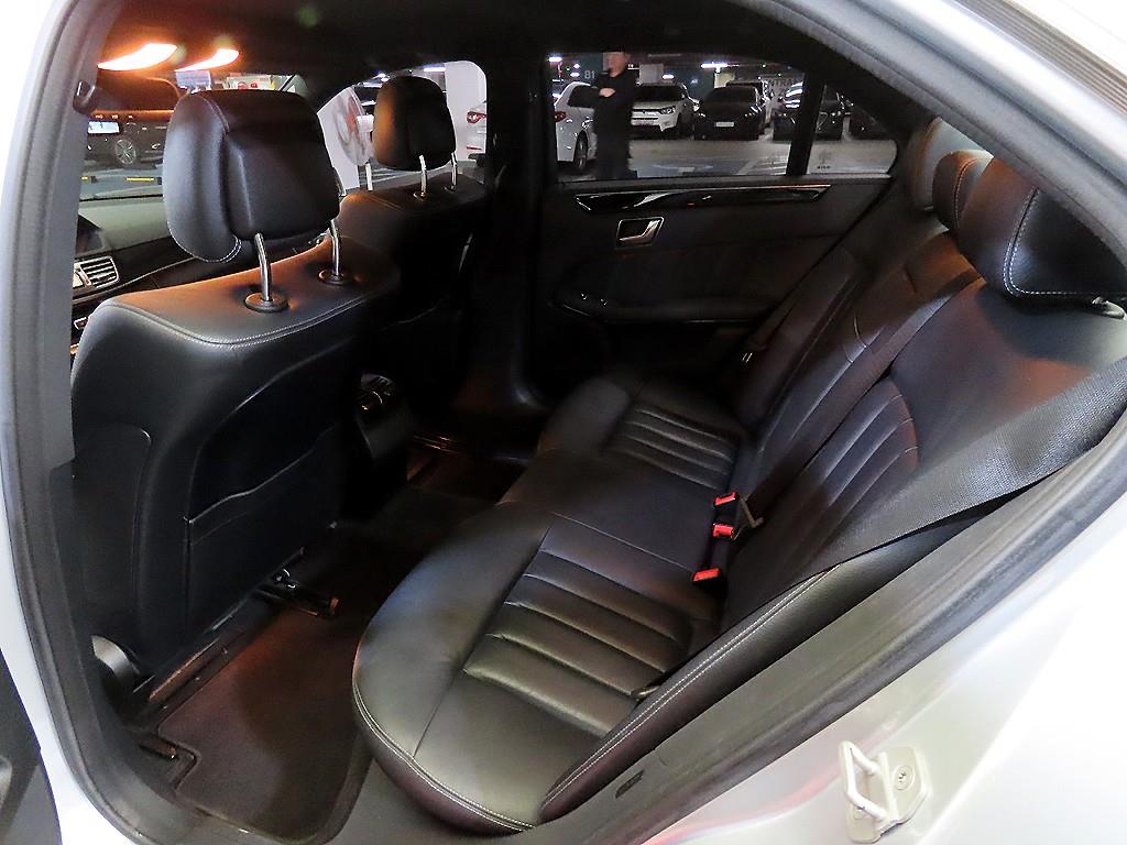 Mercedes Benz E class - Vista 7