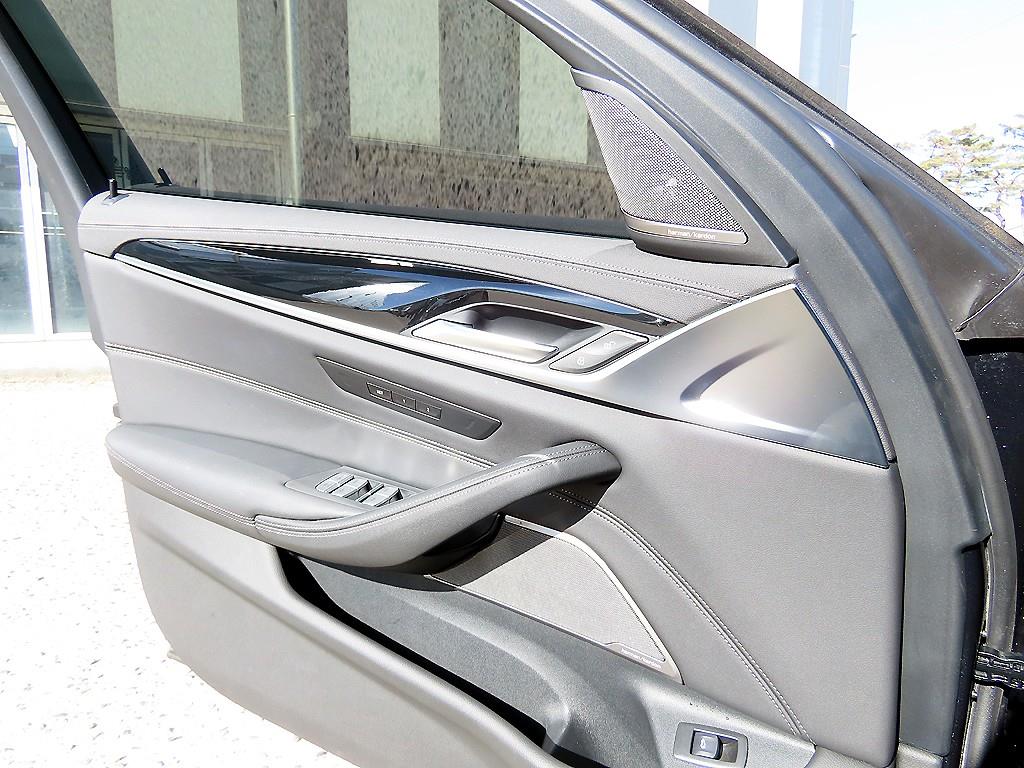 BMW 5 Series - Vista 12