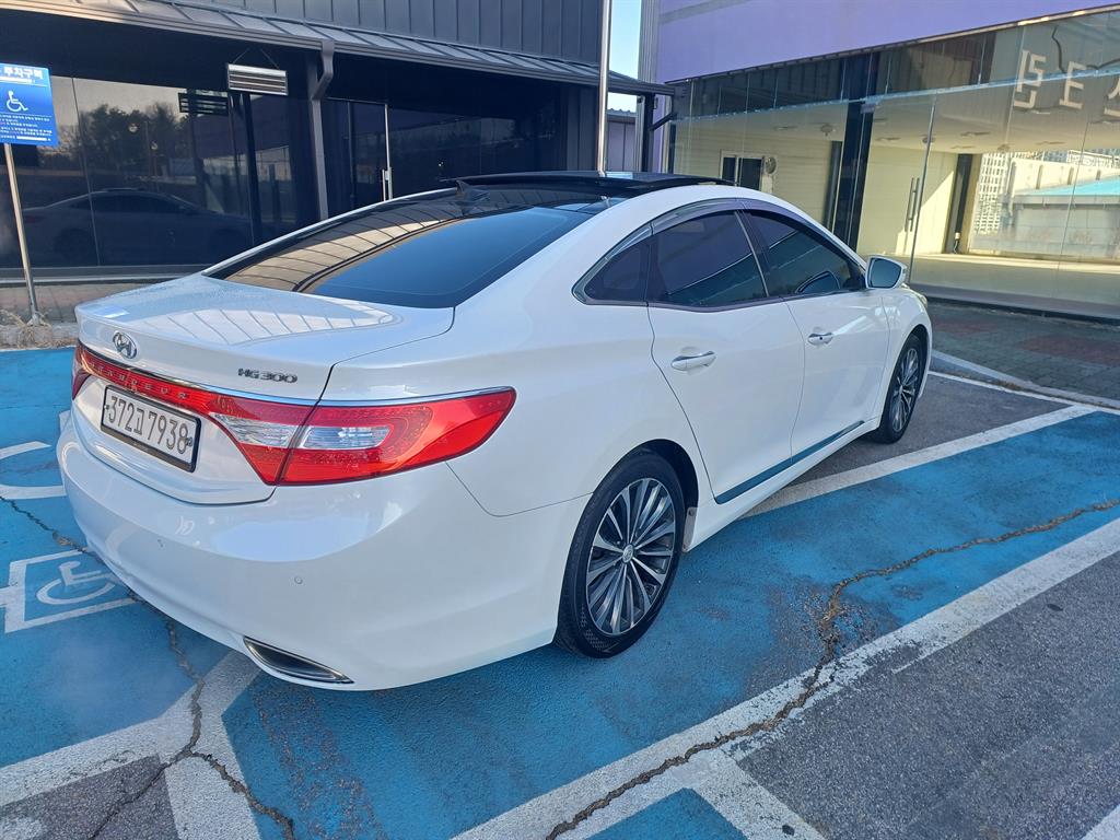 HYUNDAI Grandeur - Vista 5