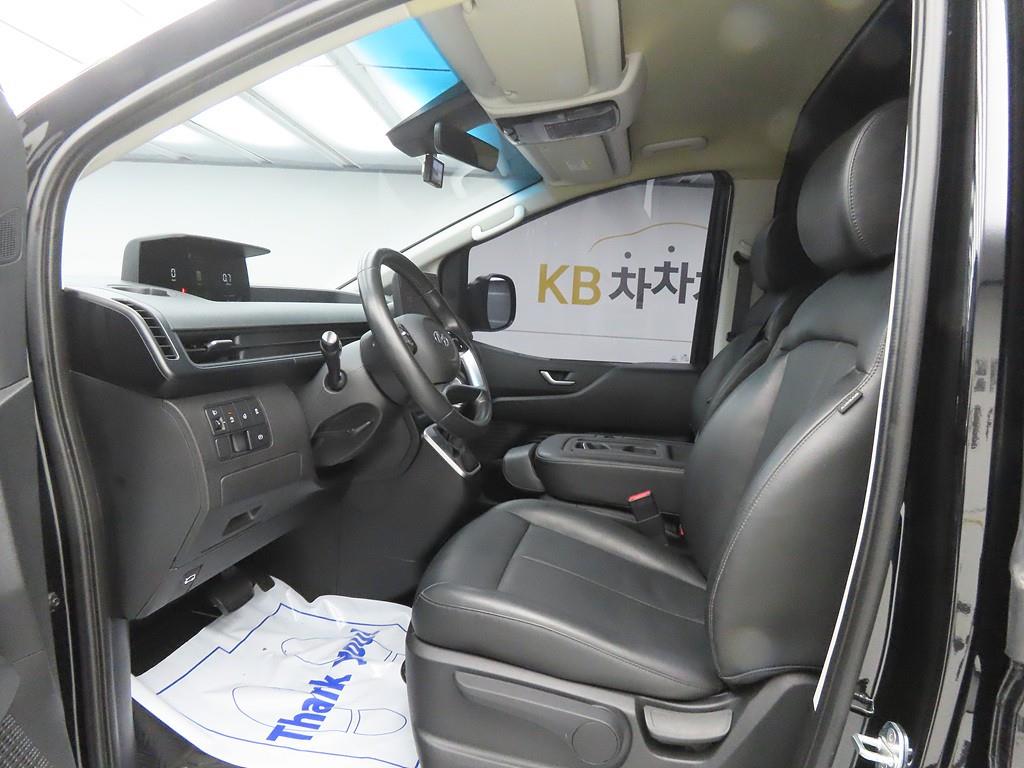 HYUNDAI Staria - Vista 5