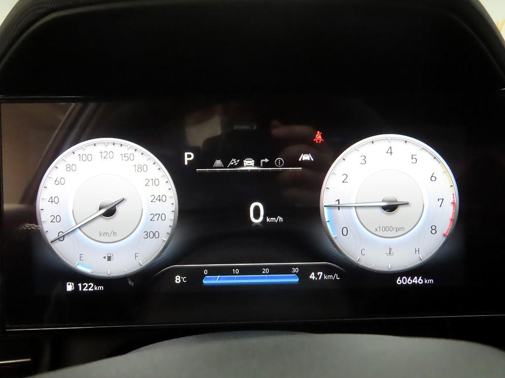 HYUNDAI Avante - Vista 6