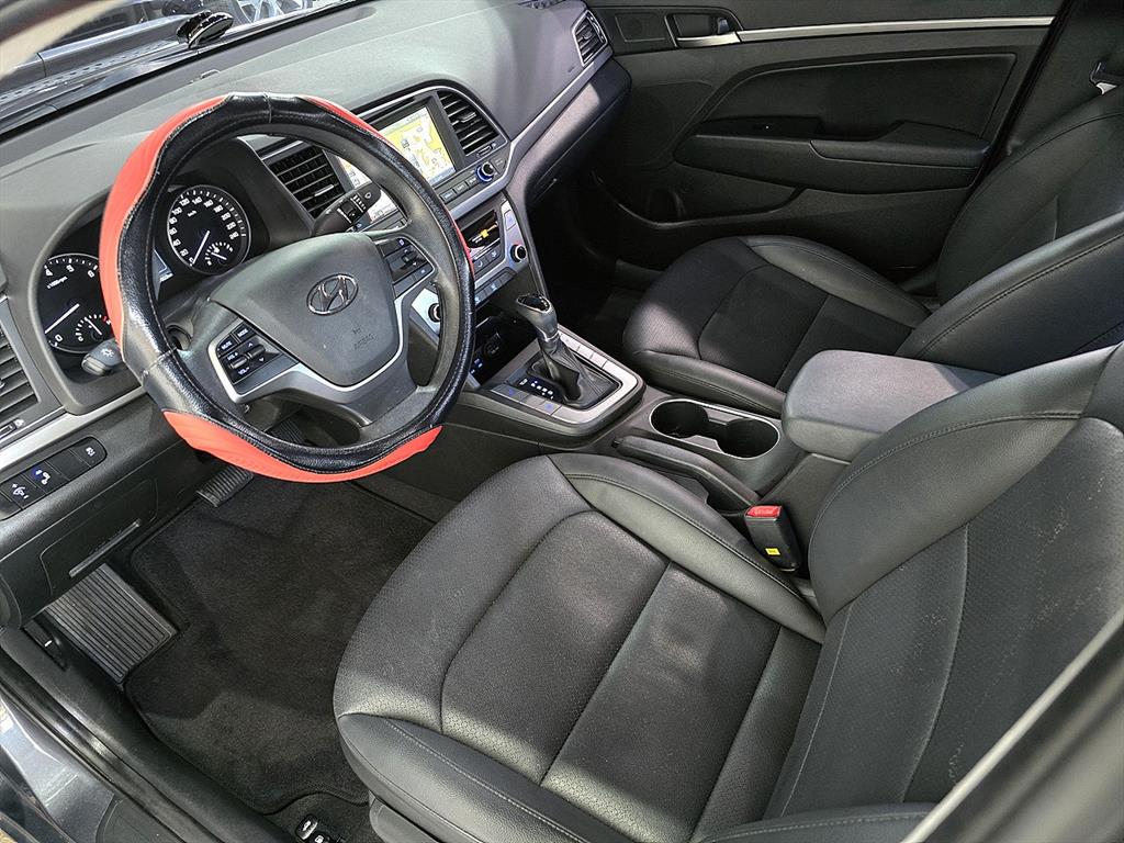 HYUNDAI Avante - Vista 8