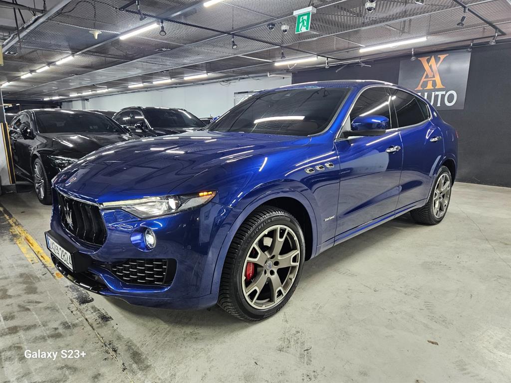 Maserati Levante - Vista 3