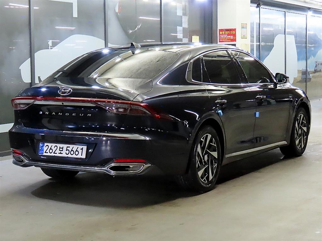HYUNDAI Grandeur - Vista 4