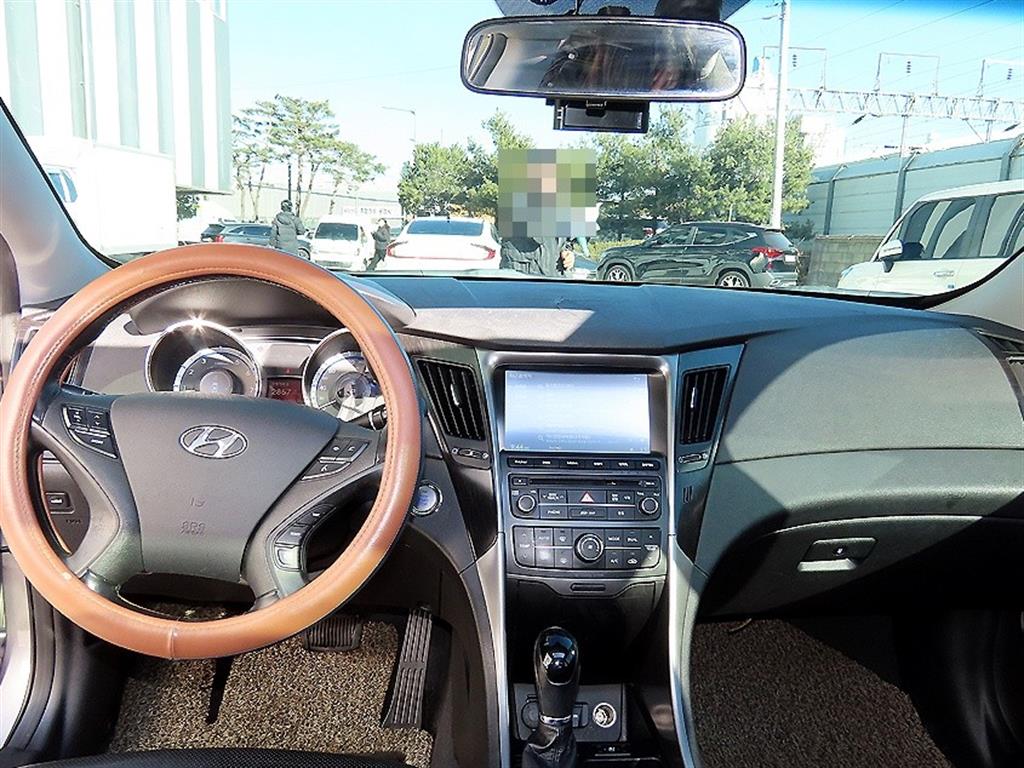 HYUNDAI Sonata - Vista 7