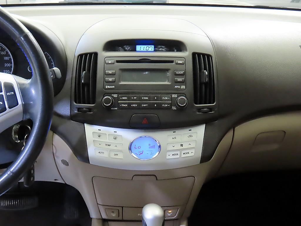 HYUNDAI Avante - Vista 11