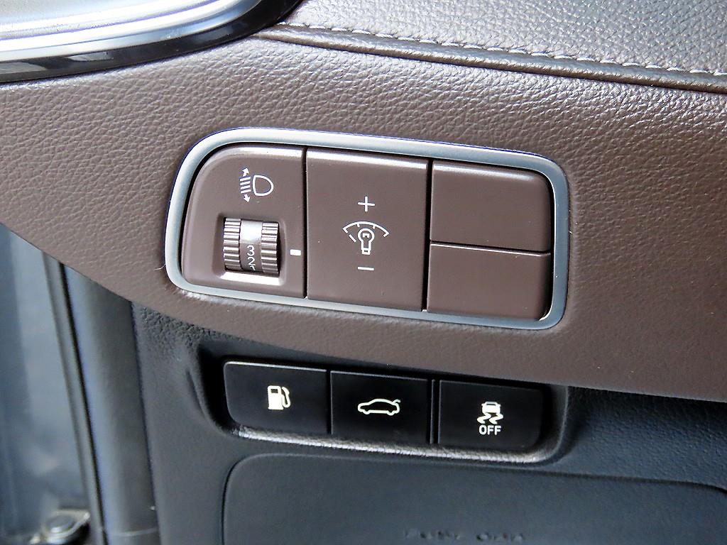 HYUNDAI Grandeur - Vista 12