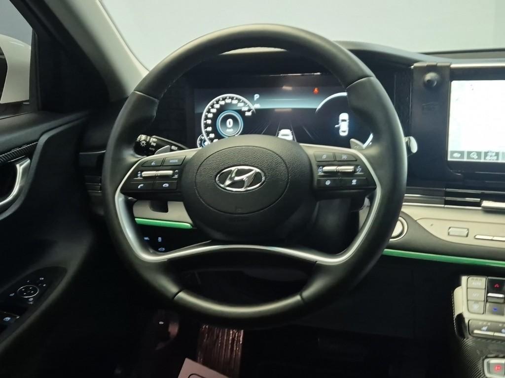 HYUNDAI Grandeur - Vista 8