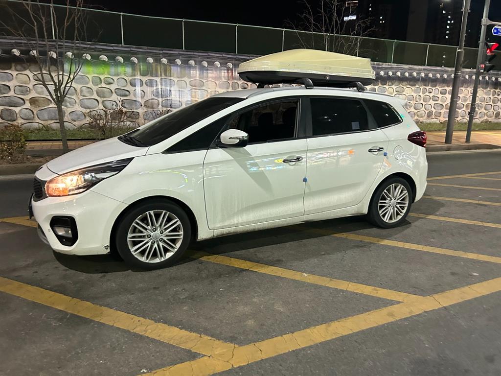 KIA Carens 2018 Blanco - Importación desde Corea - HF Imports Iquique - Foto 1