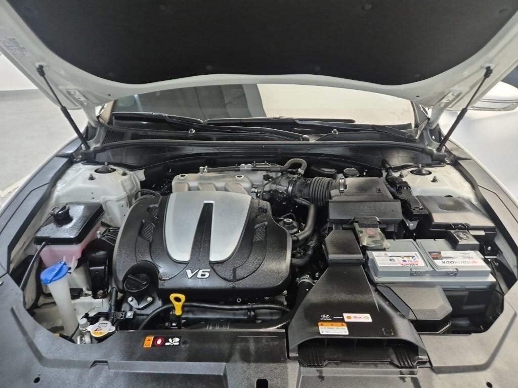 HYUNDAI Grandeur - Vista 5