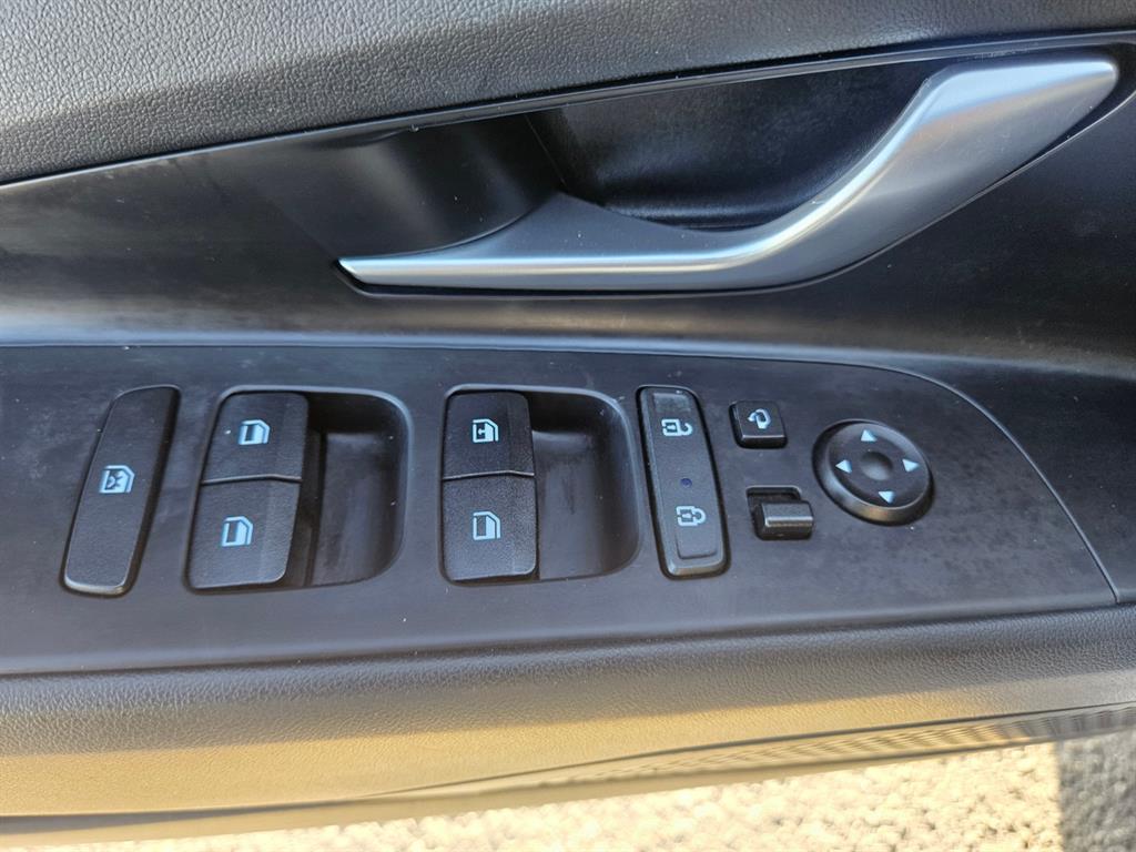 HYUNDAI Avante - Vista 9