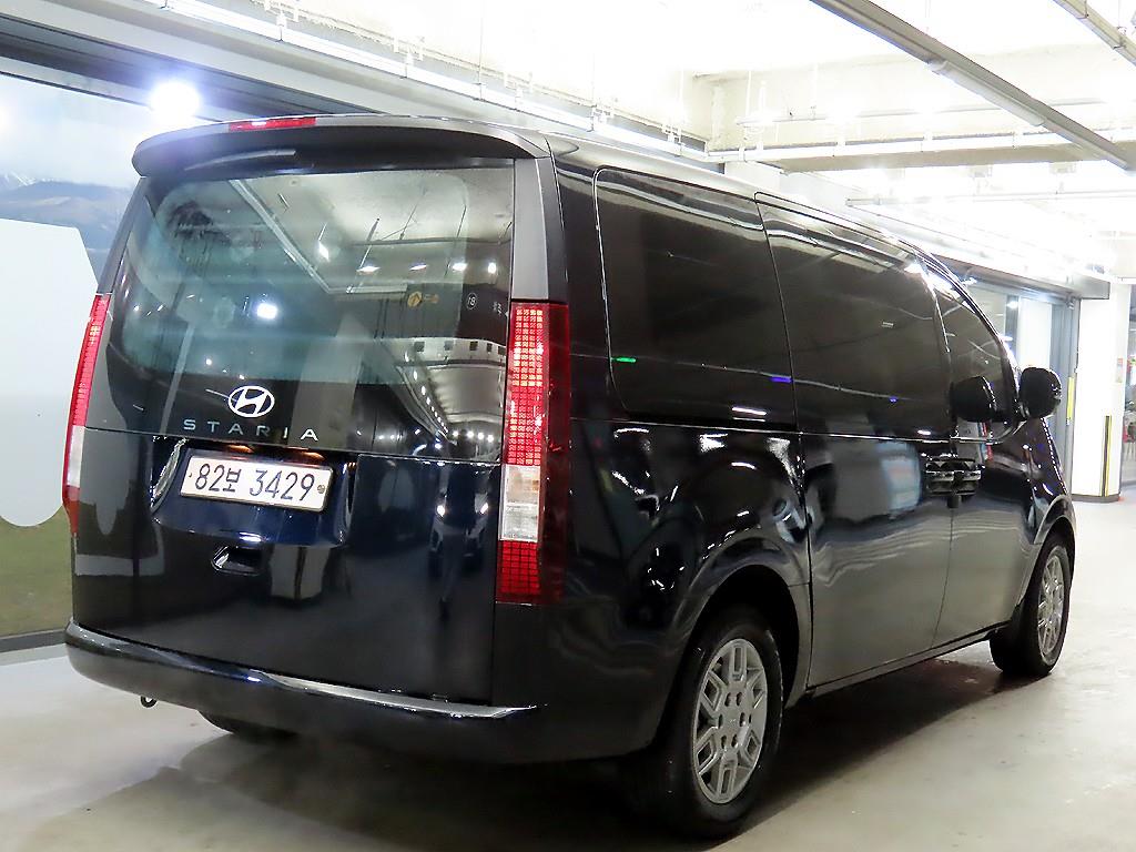 HYUNDAI Staria - Vista 4
