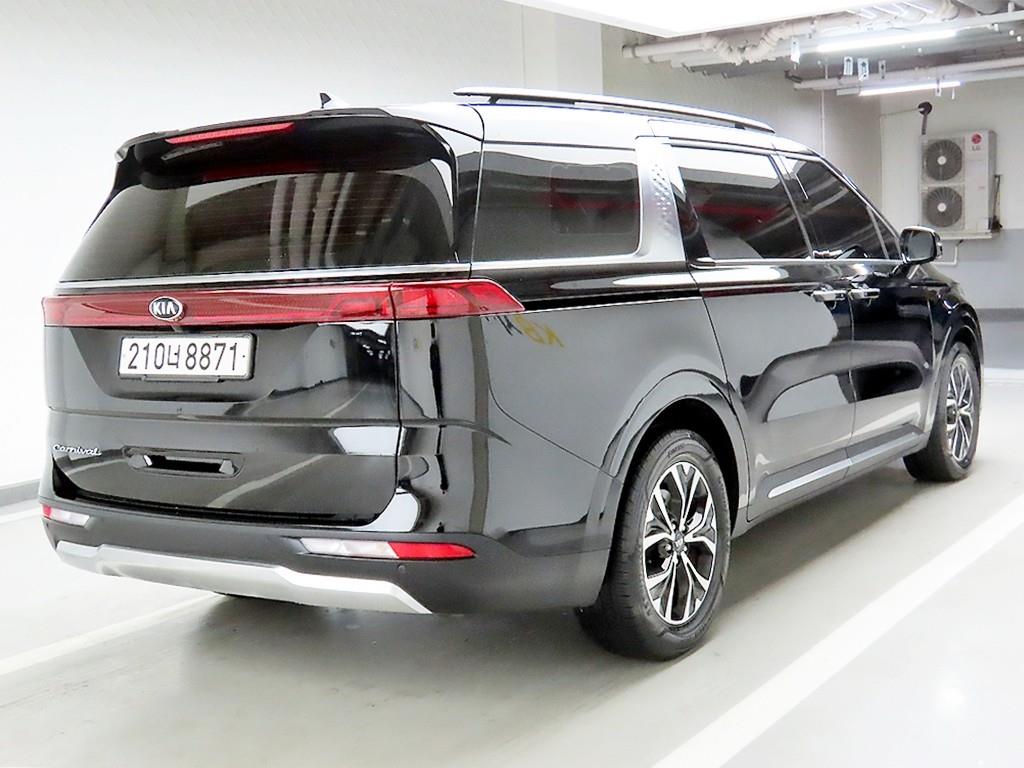 KIA Carnival - Vista 4
