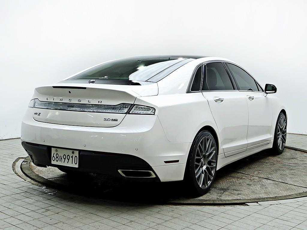 Lincoln MKZ - Vista 7