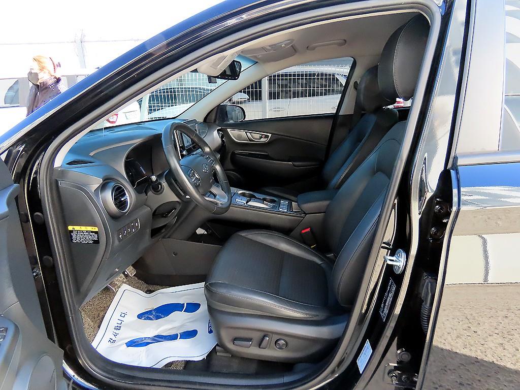 HYUNDAI Kona - Vista 5