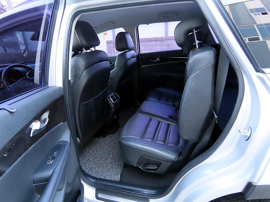 KIA Sorento - Vista 6