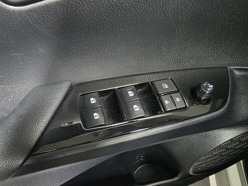 Toyota Prius 2017 Blanco - Importación desde Corea - HF Imports Iquique - Foto 16