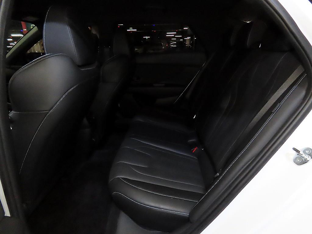 HYUNDAI Avante - Vista 7