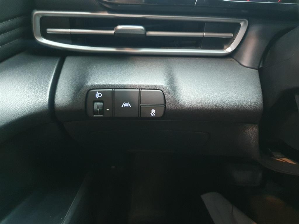 HYUNDAI Avante - Vista 12