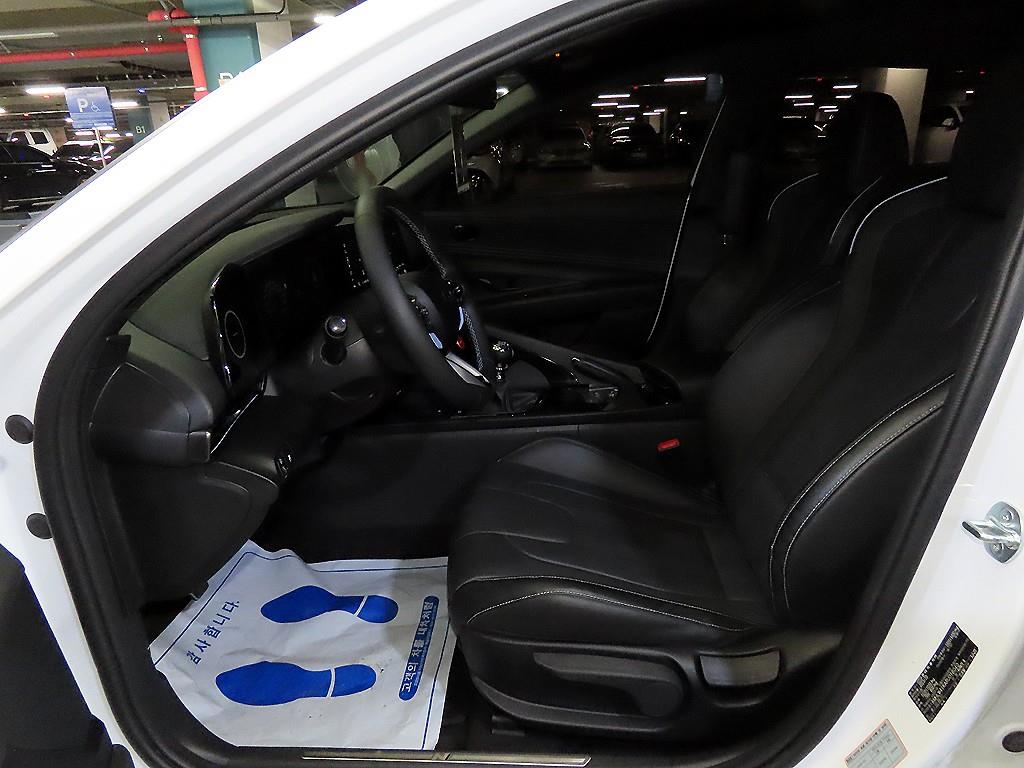 HYUNDAI Avante - Vista 6