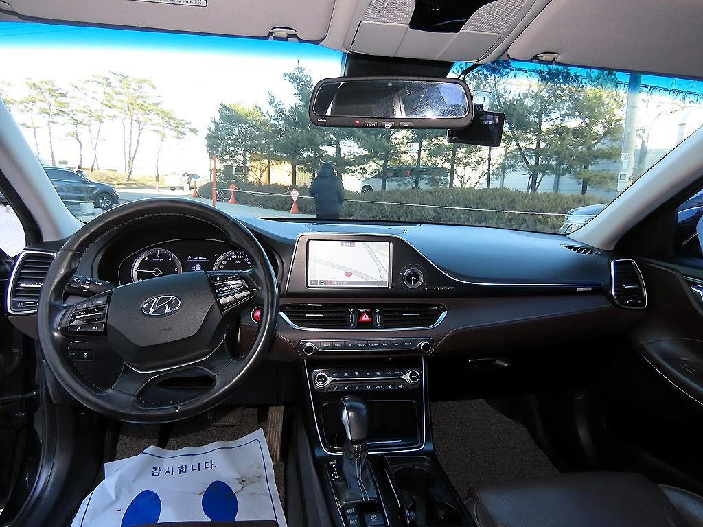 HYUNDAI Grandeur - Vista 7