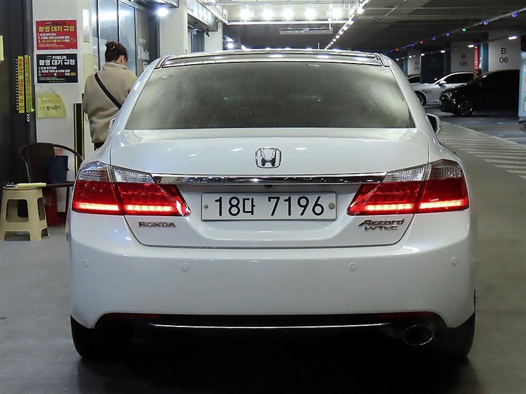 Honda Accord - Vista 5