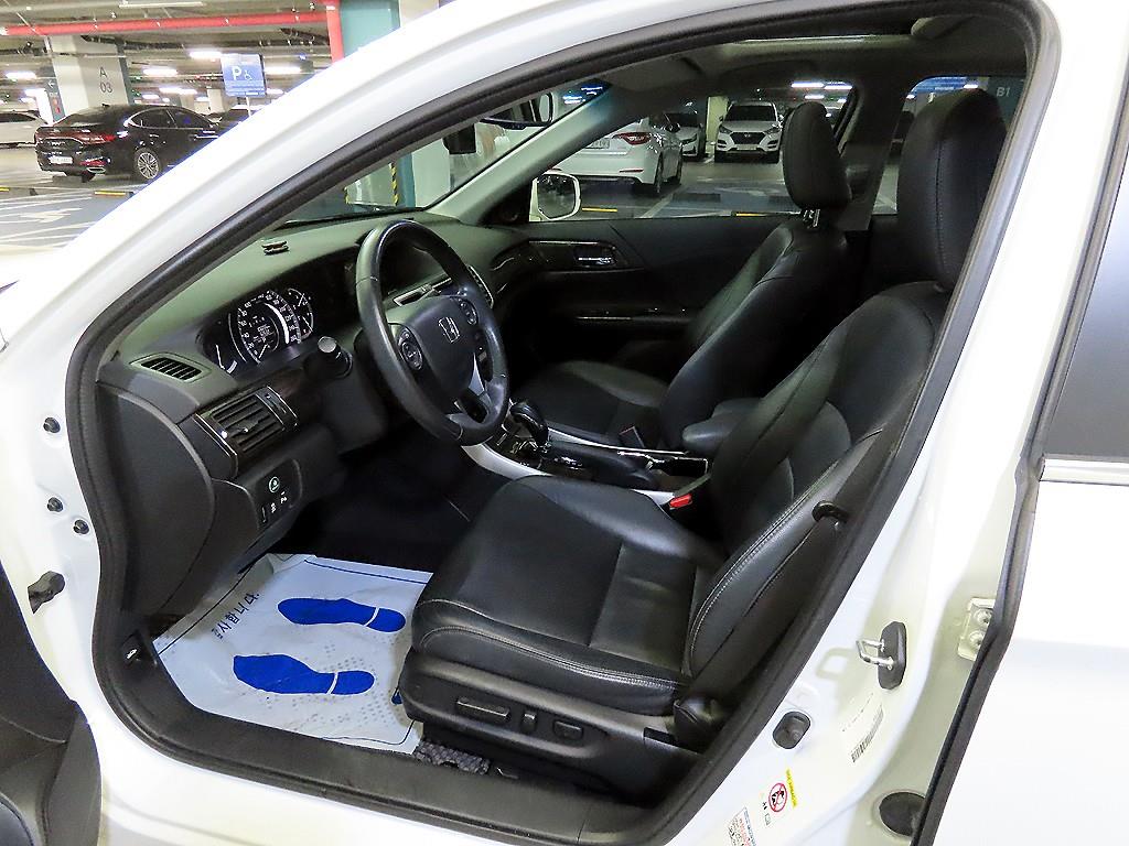 Honda Accord - Vista 6