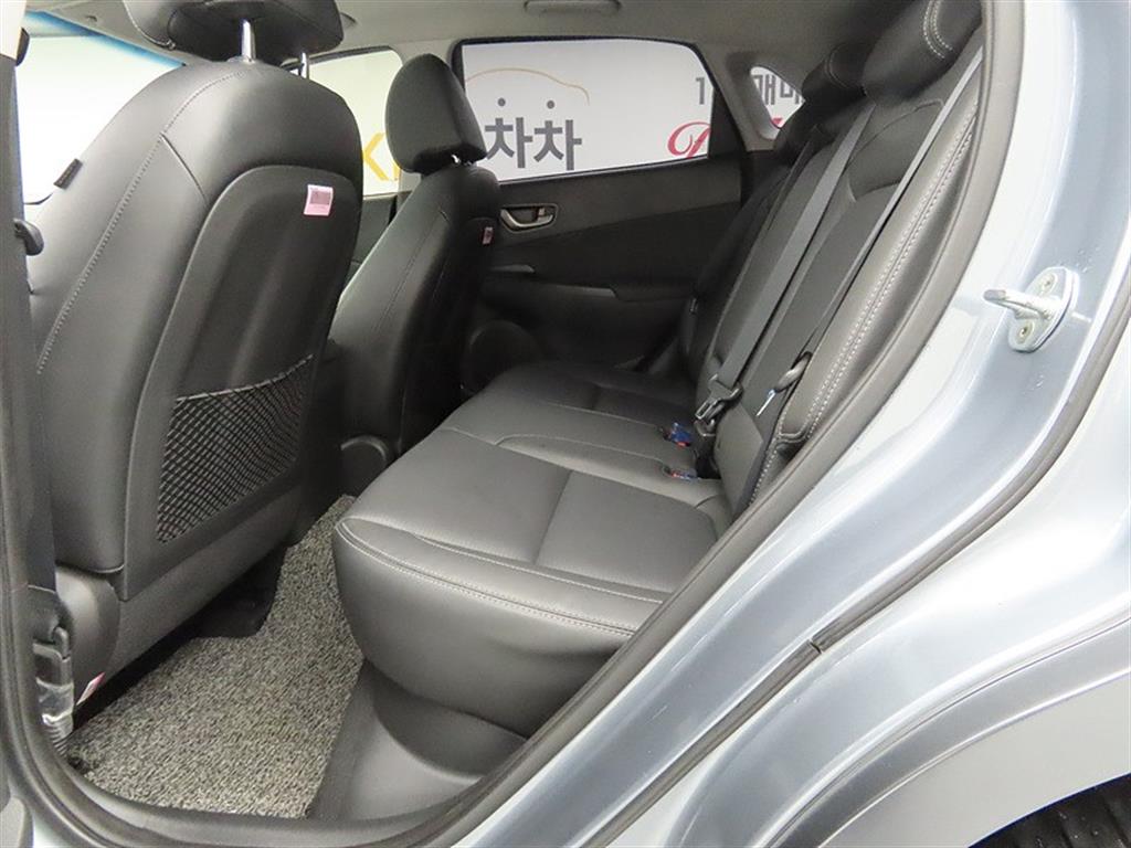 HYUNDAI Kona - Vista 6