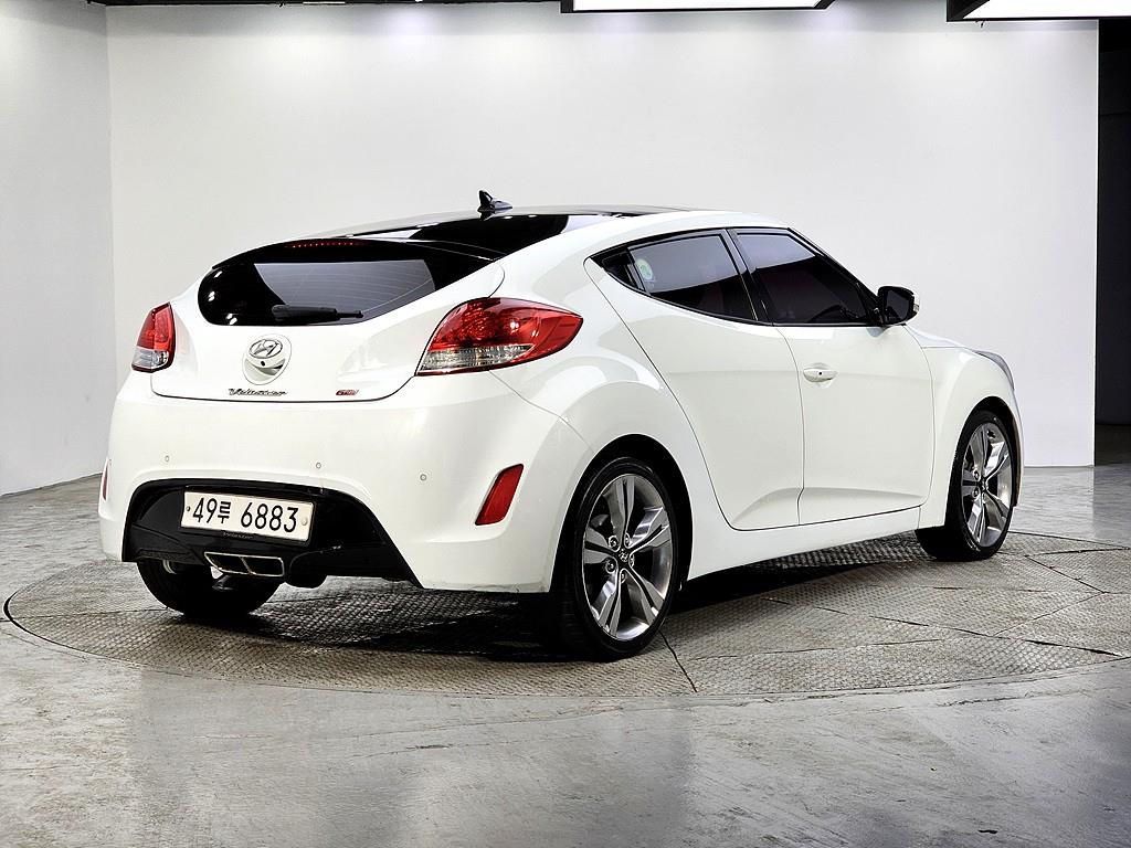 HYUNDAI Veloster - Vista 4