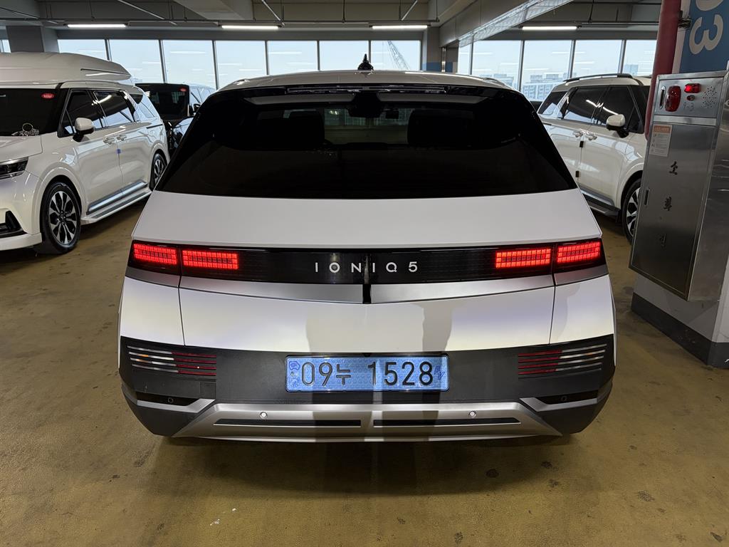 HYUNDAI Ioniq 5 - Vista 5