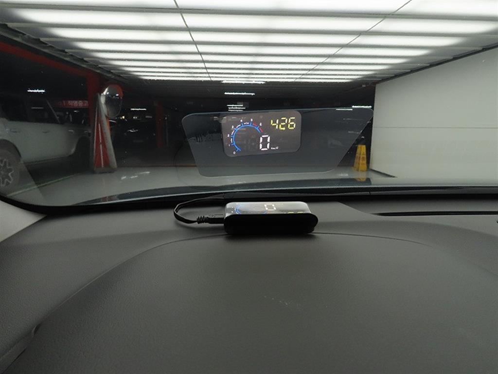 HYUNDAI Kona - Vista 10