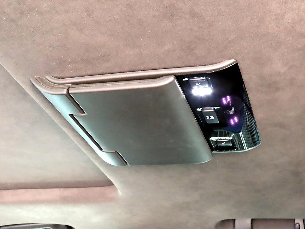 Cadillac Escalade 2018 Negro - Importación desde Corea - HF Imports Iquique - Foto 15