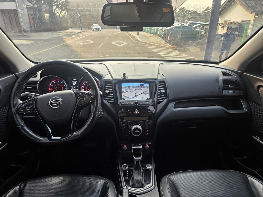 Ssangyong Tivoli - Vista 12