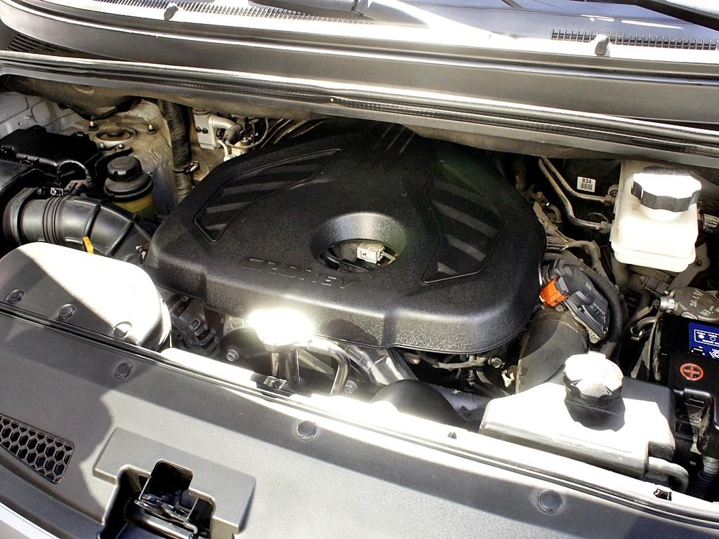 HYUNDAI Starex 2017 Gris - Importación desde Corea - HF Imports Iquique - Foto 11