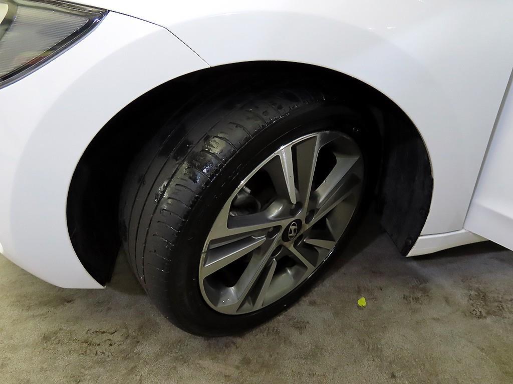 HYUNDAI Avante 2018 Blanco - Importación desde Corea - HF Imports Iquique - Foto 18