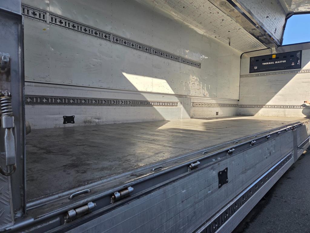 medium and large cargo truck - Vista 5