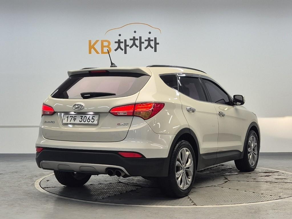 HYUNDAI Santa Fe - Vista 3
