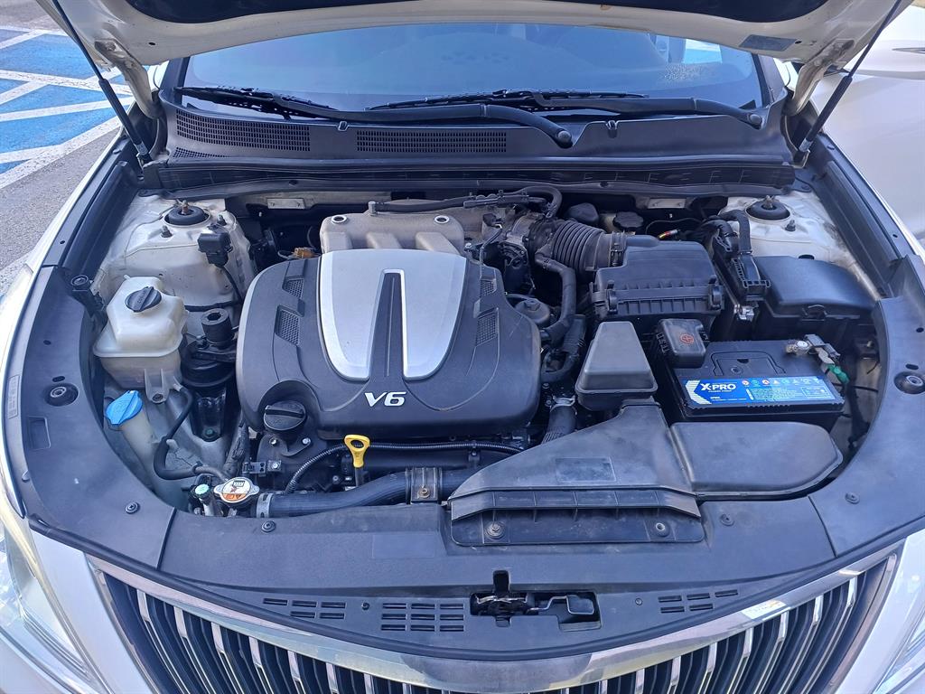 HYUNDAI Grandeur 2013 Blanco - Importación desde Corea - HF Imports Iquique - Foto 18