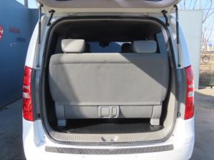 HYUNDAI Starex - Vista 10