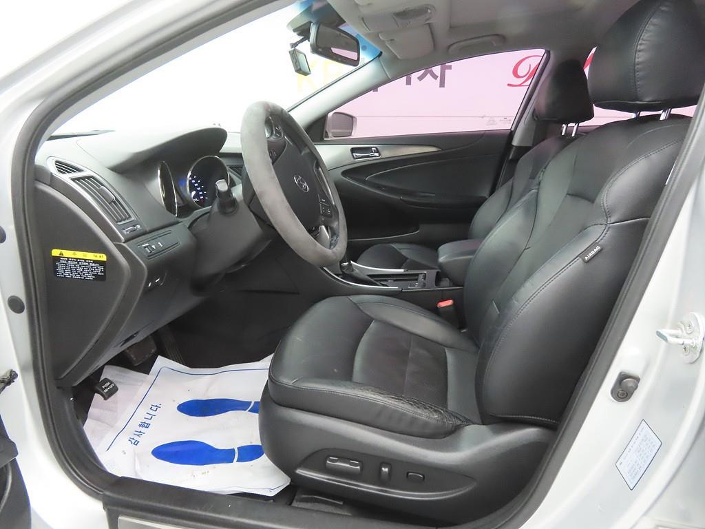 HYUNDAI Sonata - Vista 5